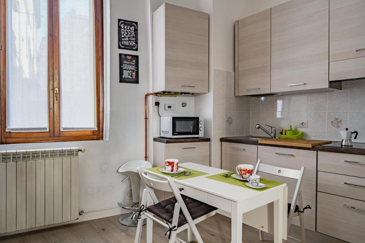 Milano, La Casetta Di Beatrice - By Host4U Екстер'єр фото